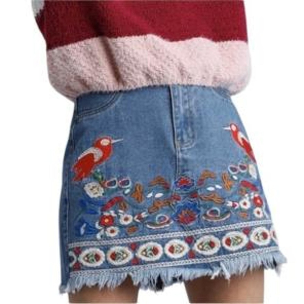 Umgee Denim Embroidered Bird Floral Mini Skirt Light Wash Boho Frayed Hem Small